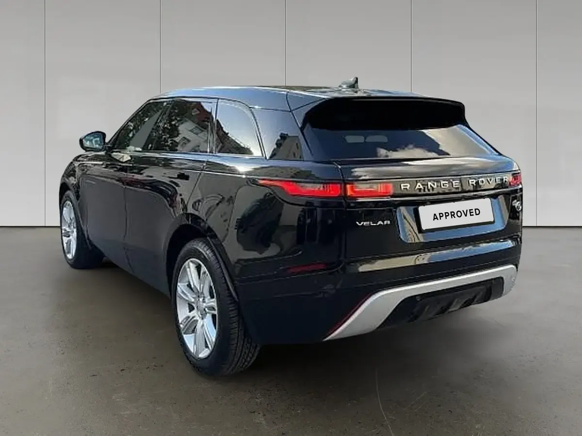 Second-hand Land Rover Range Rover Velar R-Dynamic 253 CP (186 kW) 2022 Negru SUV
