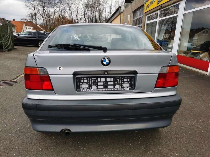 Gebraucht BMW 316 102 PS (75 kW) 1995 Silber Coupé