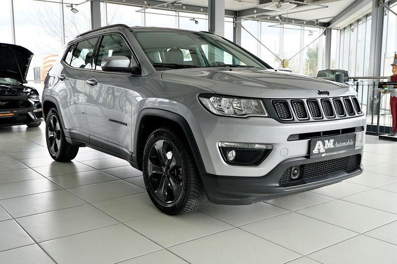 Gebraucht Jeep Compass Night Eagle 140 PS (102 kW) 2018 Silber SUV