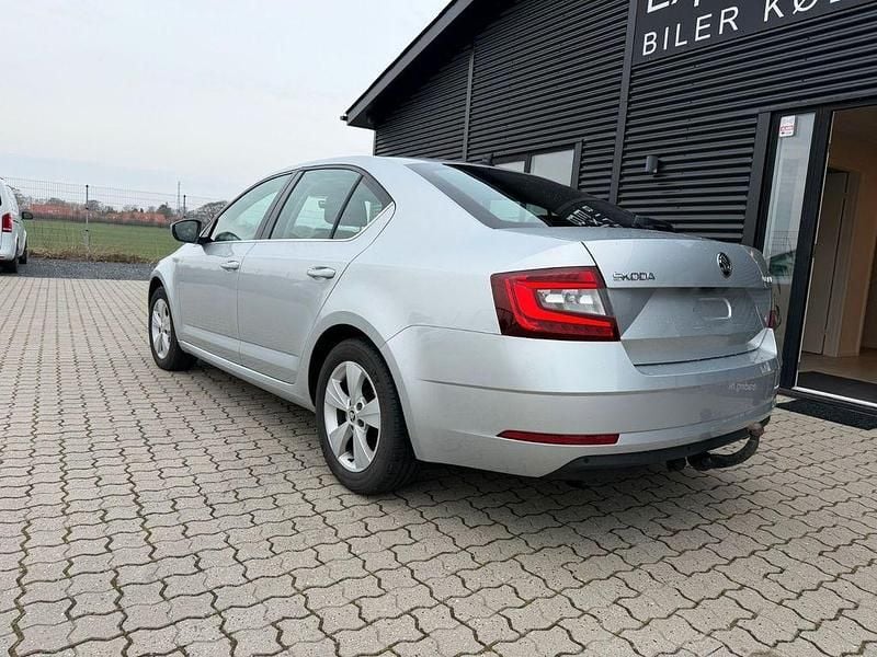 Second-hand Skoda Octavia Style 150 CP (110 kW) 2019 Argintiu Berlinǎ