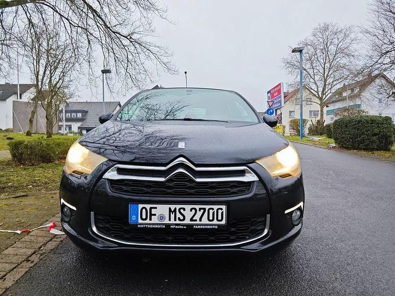 Gebraucht Citroën DS4 Chic 120 PS (88 kW) 2013 Schwarz Kleinwagen
