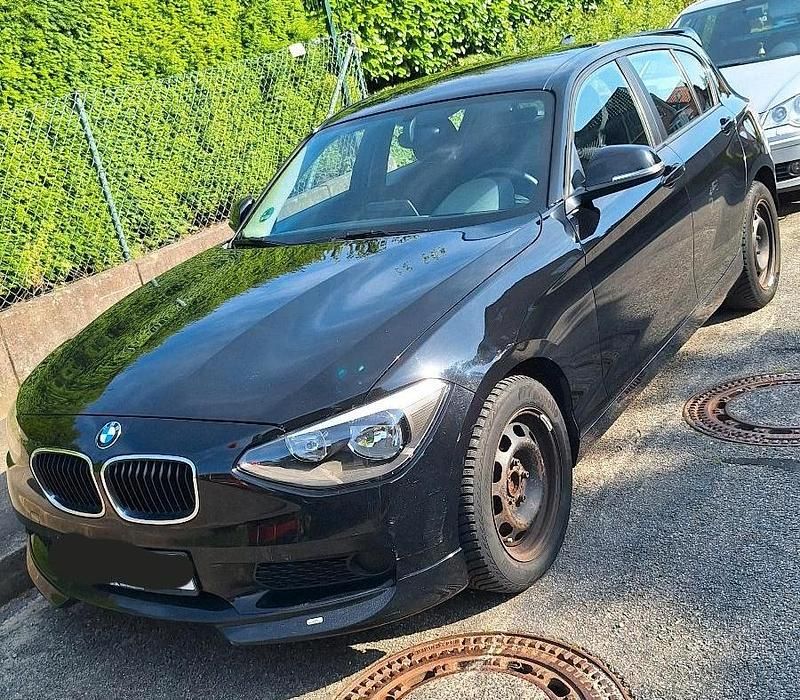 Schwarz Gebraucht 2013 BMW 114 Kleinwagen | 6.800 € (Fairer Preis) - Bild 1/4