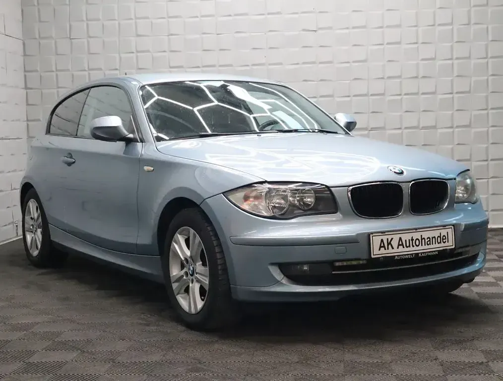 Gebraucht BMW 118 Advantage 143 PS (105 kW) 2011 Blau Kleinwagen