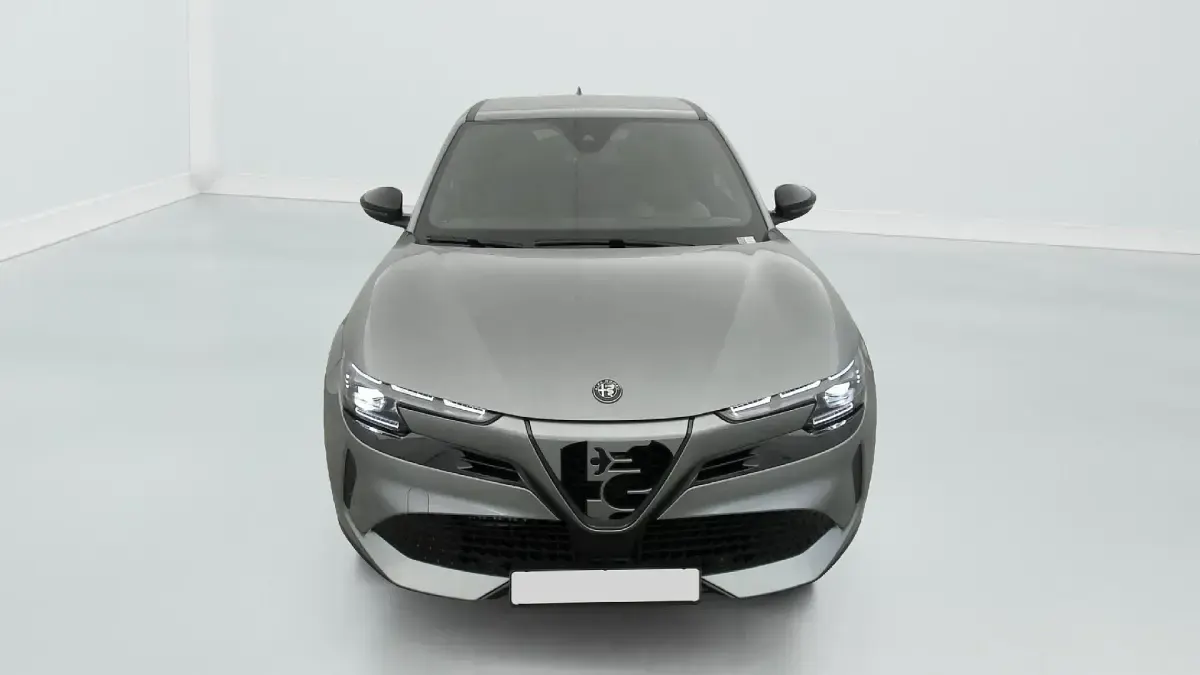 Neu Alfa Romeo GT Junior 136 PS (100 kW) 2026 Gris arese SUV