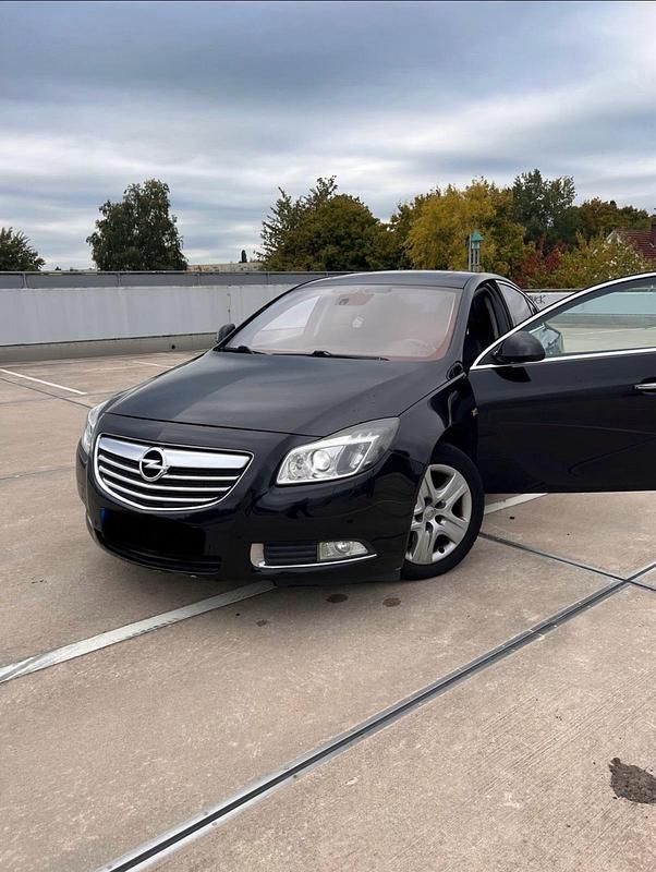 Gebraucht Opel Insignia 150 PS (110 kW) 2008 Schwarz Limousine