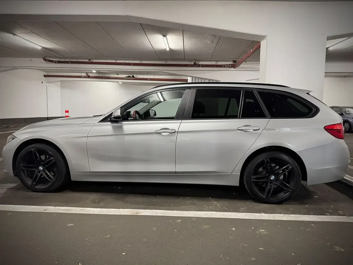 Gebraucht BMW 318 150 PS (110 kW) 2016 Silber Kombi