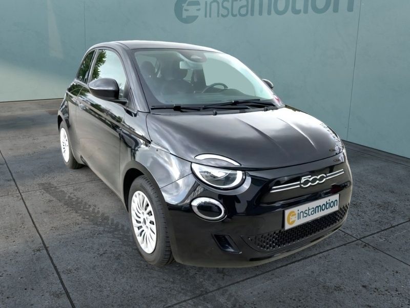 Schwarz Gebraucht 2022 Fiat 500e Action Limousine | 16.490 € (Etwas zu teuer) - Bild 1/3