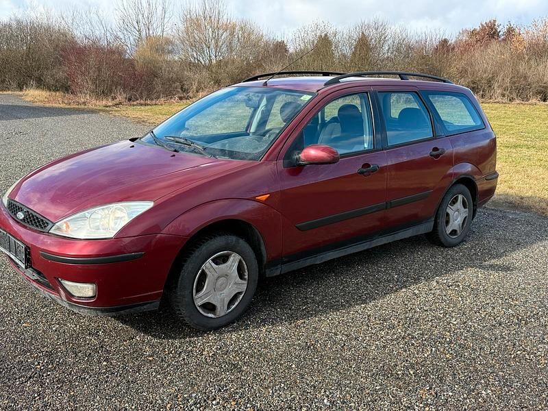 Gebraucht Ford Focus 100 PS (73 kW) 2003 Rot Kombi