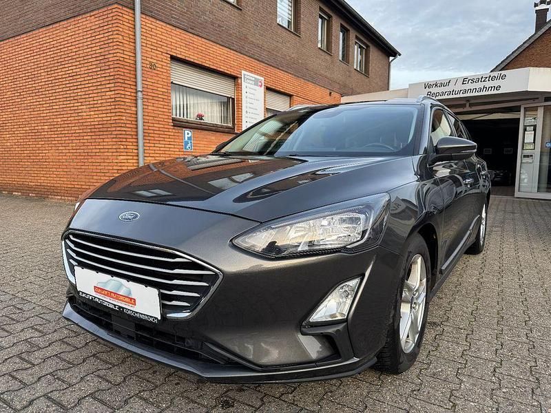 Gebraucht Ford Focus Cool & Connect 120 PS (88 kW) 2020 Grau Kombi