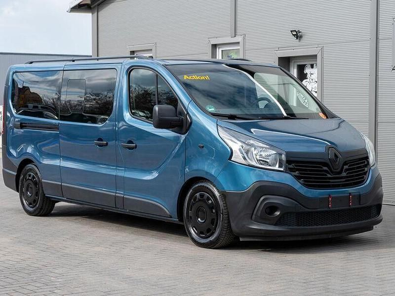 Gebraucht Renault Trafic Expression 125 PS (91 kW) 2017 Blau Van / Kleinbus