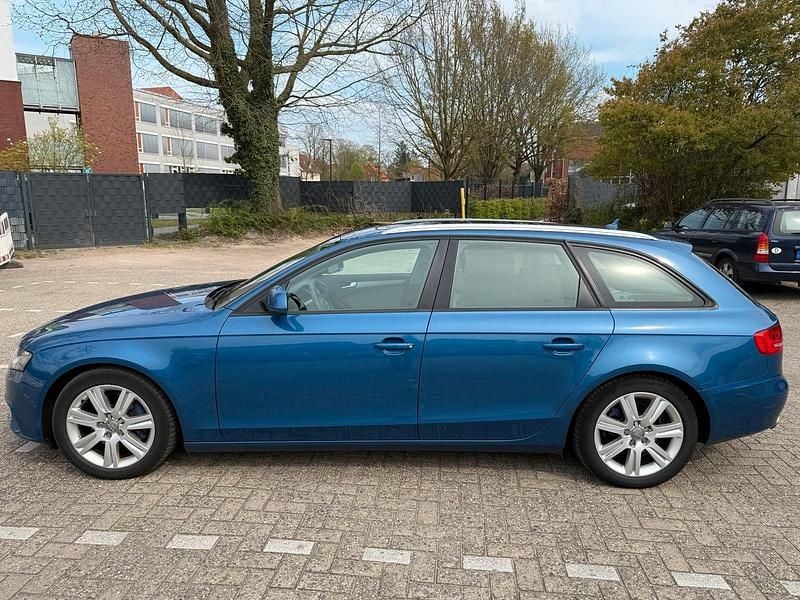 Gebraucht Audi A4 190 PS (139 kW) 2009 Blau Kombi