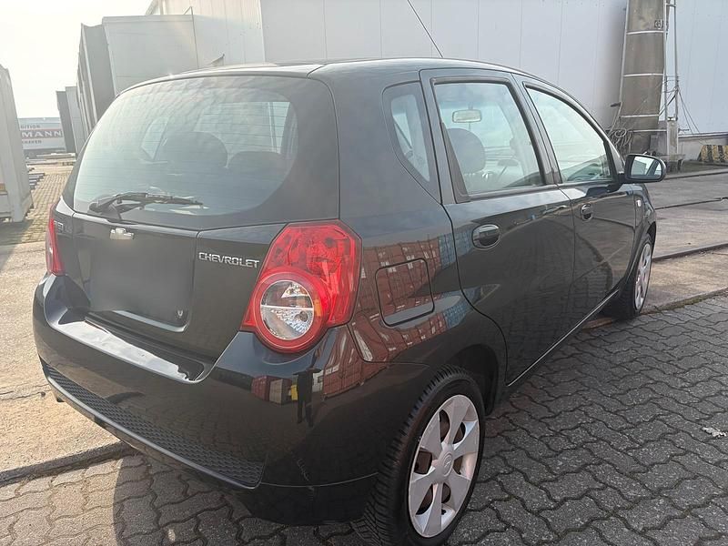 Gebraucht Chevrolet Aveo 84 PS (61 kW) 2011 Schwarz Kleinwagen