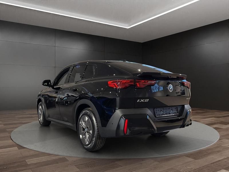 Gebraucht BMW iX2 Performance 150 kW (204 PS) 2025 Schwarz ii SUV