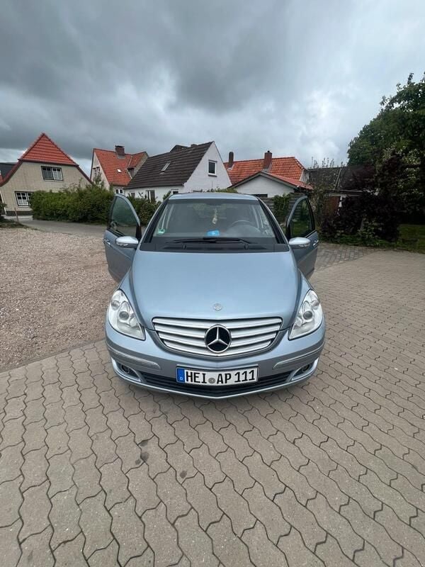 Grau Gebraucht 2005 Mercedes B170 Van / Kleinbus | 2.400 € (Superpreis) - Bild 1/4