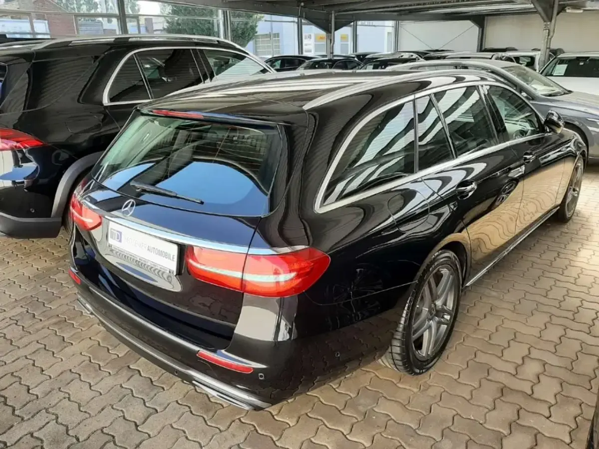 Gebraucht Mercedes E200 Avantgarde 150 PS (110 kW) 2017 Obsidianschwarz Kombi