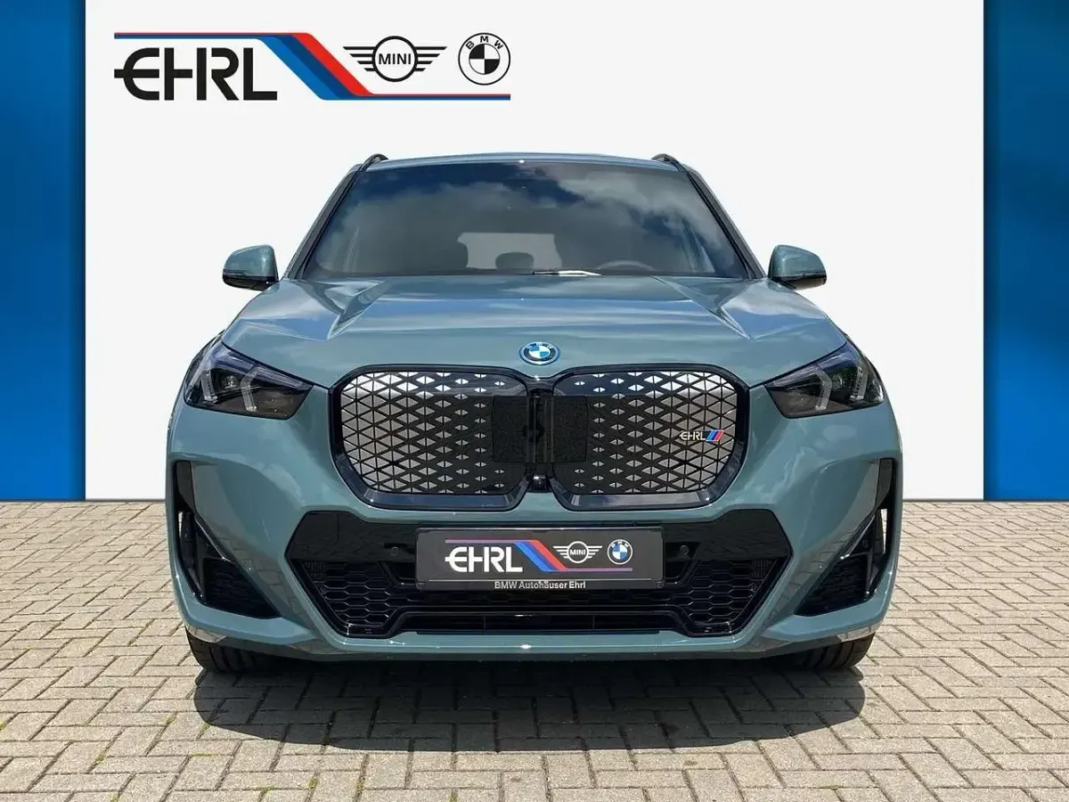 Neu BMW iX1 M Sport 230 kW (313 PS) 2026 Grün SUV