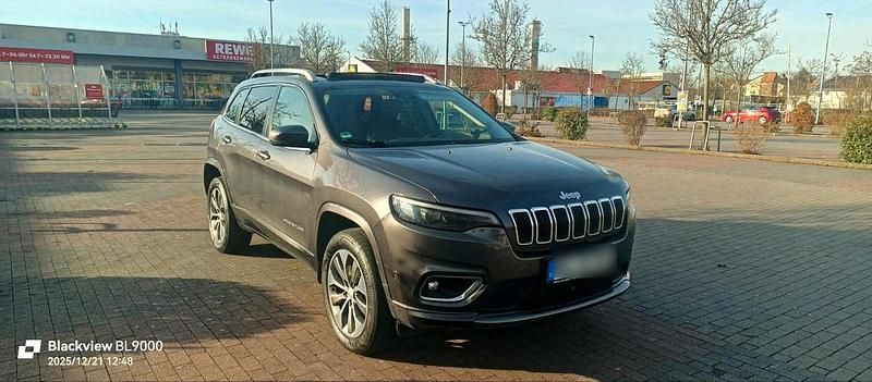 Grau Gebraucht 2019 Jeep Cherokee SUV | 18.000 € (Teuer) - Bild 1/4