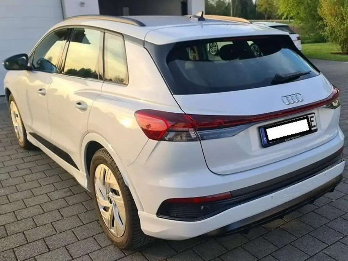 Gebraucht Audi Q4 e-tron 150 kW (204 PS) 2022 Weiß SUV