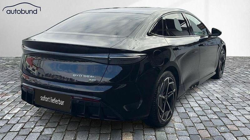 Neu BYD Seal 389 kW (530 PS) 2026 Schwarz / spaceblack Limousine