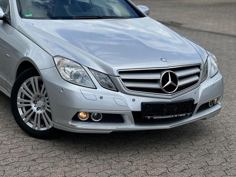 Gebraucht Mercedes E350 292 PS (214 kW) 2009 Silber Coupé