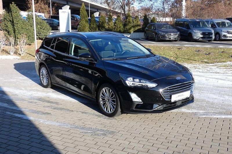 Gebraucht Ford Focus Titanium 125 PS (91 kW) 2019 Iridiumschwarz metallic Kombi