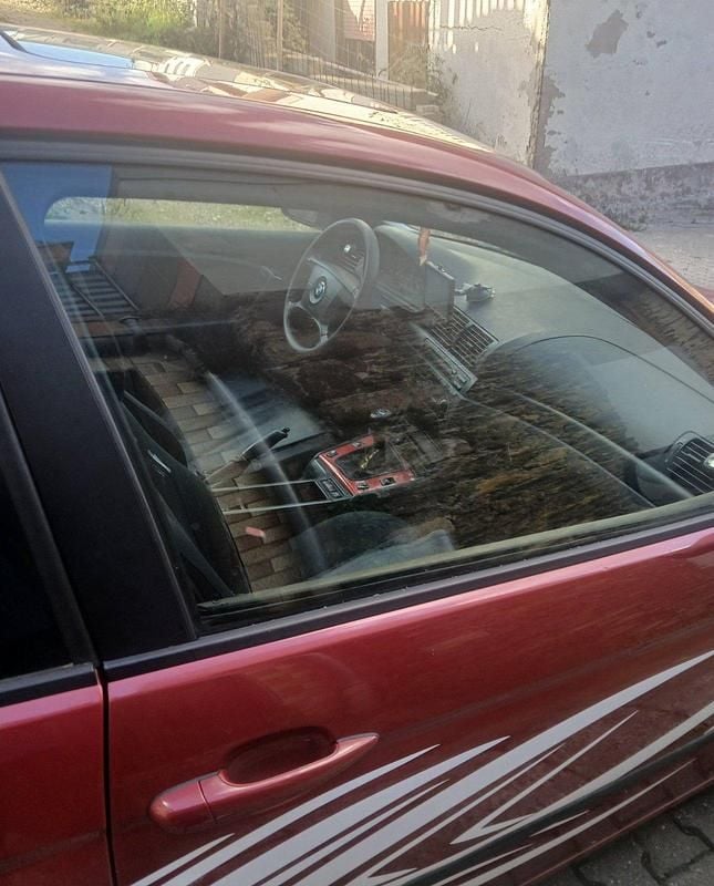 Gebraucht BMW 316 116 PS (85 kW) 2002 Rot Limousine