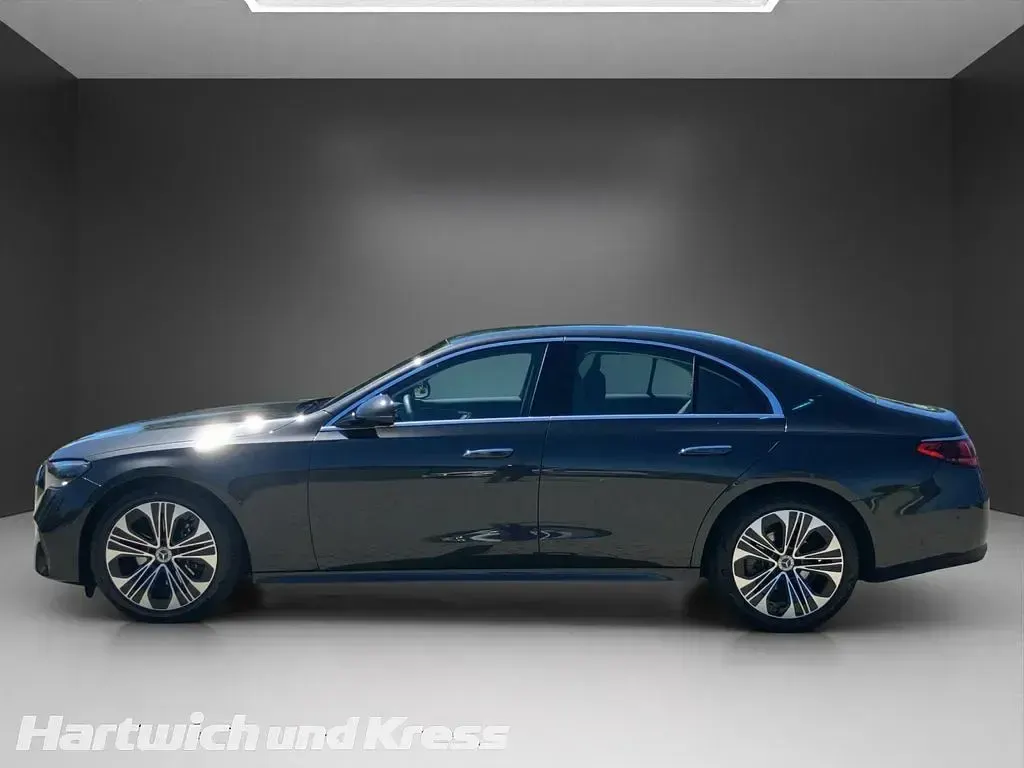 Gebraucht Mercedes E200 Advanced 227 PS (166 kW) 2025 Grafitgrau  lack Limousine