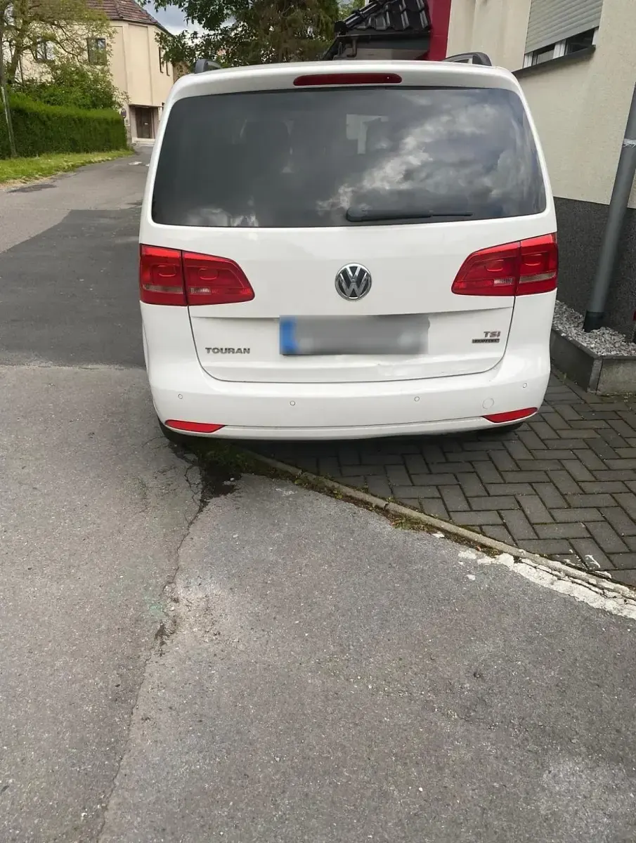 Gebraucht VW Touran 150 PS (110 kW) 2013 Weiß Van / Kleinbus