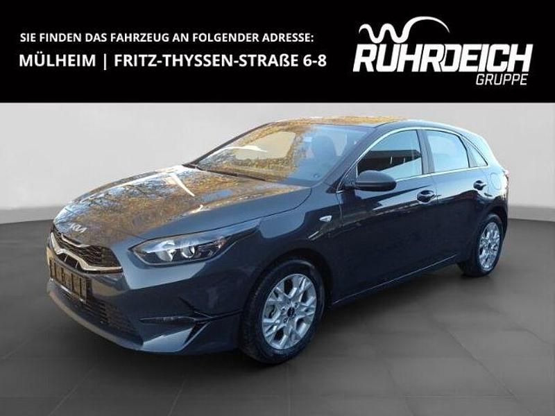 Grau Gebraucht 2025 Kia Ceed Vision Limousine | 24.489 € (Fairer Preis) - Bild 1/4