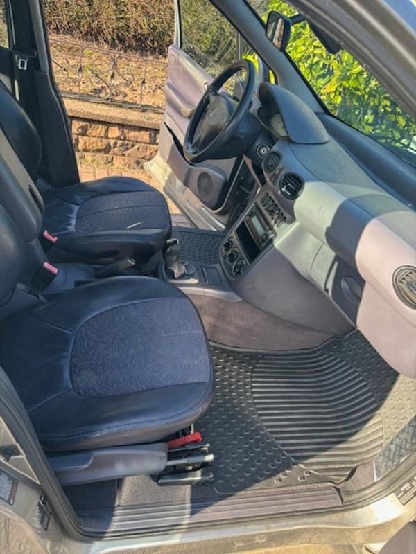 Gebraucht Mercedes A190 125 PS (91 kW) 2003 Silber Kleinwagen