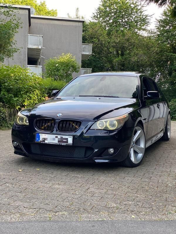Schwarz Gebraucht 2006 BMW 530 M Sport Limousine | 7.849 € (Fairer Preis) - Bild 1/4