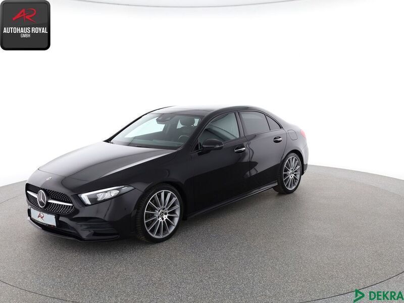 Schwarz Gebraucht 2019 Mercedes A220 AMG Limousine | 25.880 € (Fairer Preis) - Bild 1/4