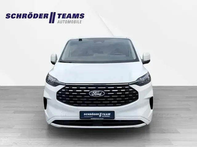 Gebraucht Ford Tourneo Custom Titanium 136 PS (100 kW) 2025 Weiß Van