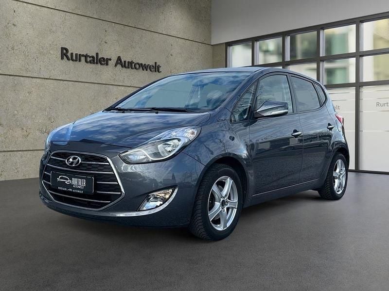 Gebraucht Hyundai ix20 Classic 90 PS (66 kW) 2017 Grau Kleinwagen