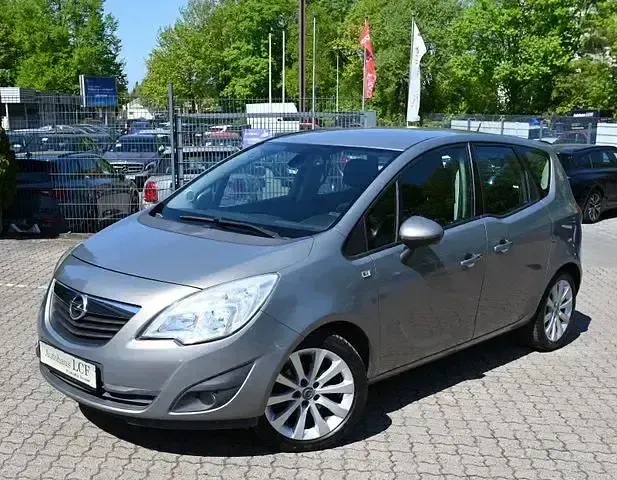 Usata Opel Meriva Edition 101 CV (74 kW) 2010 Grigio Monovolume