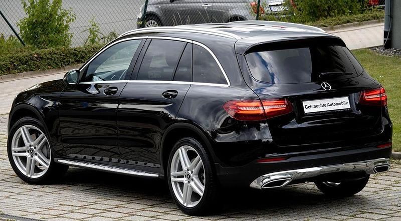 Obsidianschwarz Gebraucht 2017 Mercedes GLC220 Exclusive SUV | 27.999 € (Fairer Preis) - Bild 1/4