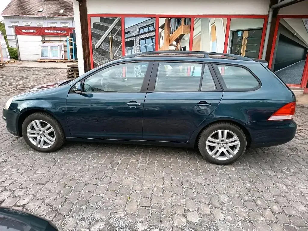 Gebraucht VW Golf VI 105 PS (77 kW) 2009 Blau Kleinwagen