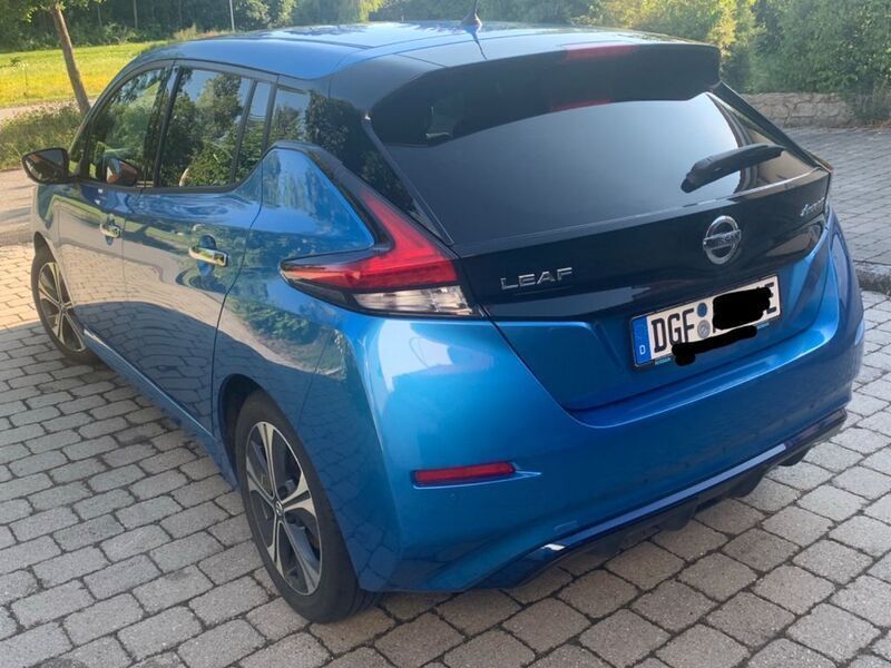 Gebraucht Nissan Leaf N-Connecta 110 kW (150 PS) 2021 Blau Kleinwagen