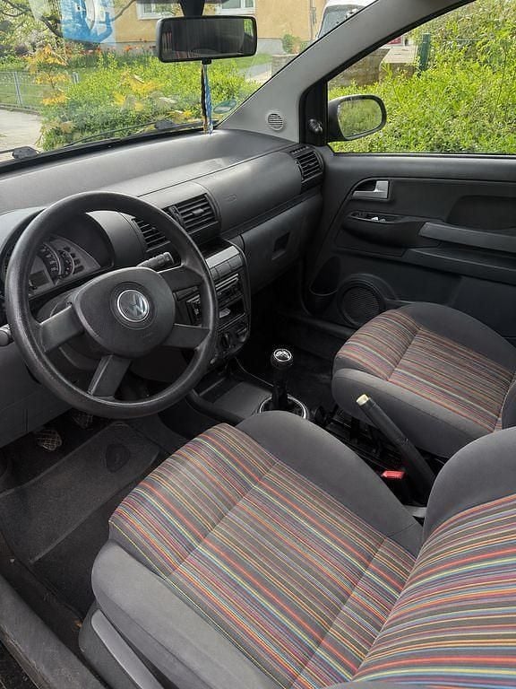 Second-hand VW Fox 54 CP (39 kW) 2007 Negru Hatchback