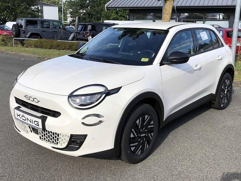 Weiß Neu 2025 Fiat 600 Limousine | 23.689 € (Fairer Preis) - Bild 1/4