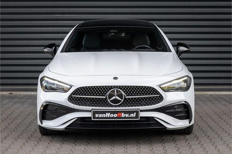 Gebraucht Mercedes CLE200 AMG line 204 PS (150 kW) 2024 Weiß Coupé