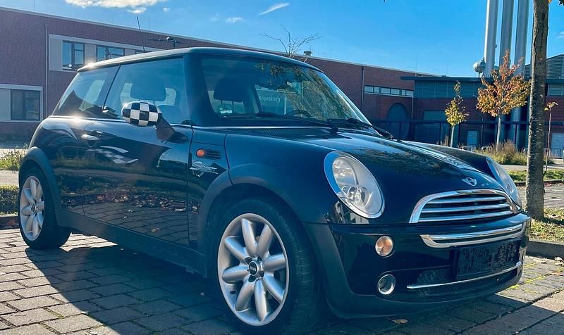 Schwarz Gebraucht 2005 Mini ONE Sport Kleinwagen | 1.290 € (Superpreis) - Bild 1/4