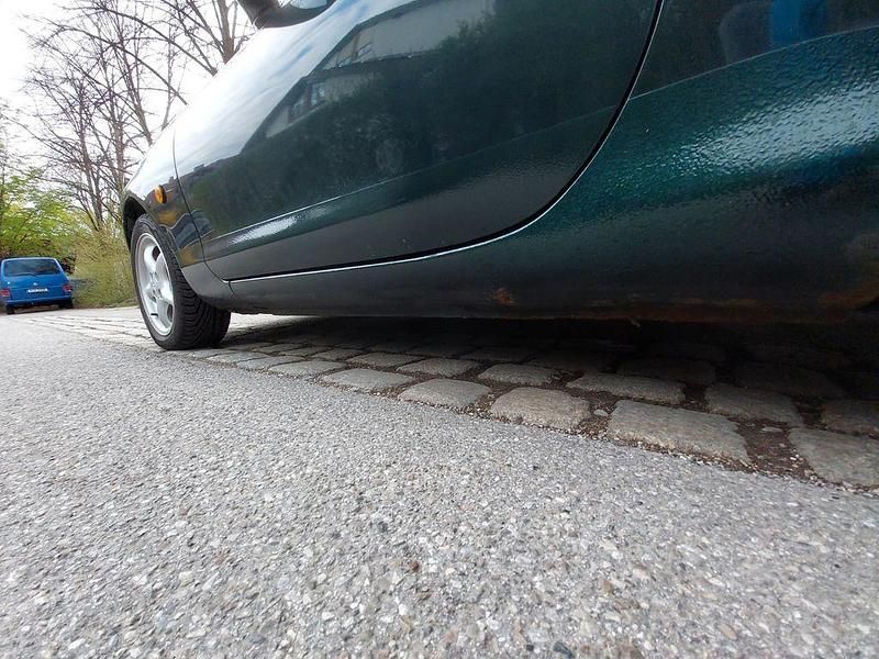 Używany Mazda MX5 110 KM (80 kW) 1999 Zielony Kabriolet