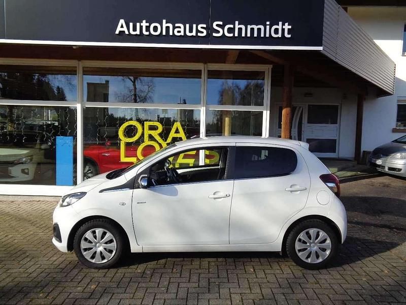 Weiß Gebraucht 2017 Peugeot 108 Kleinwagen | 6.900 € (Fairer Preis) - Bild 1/4