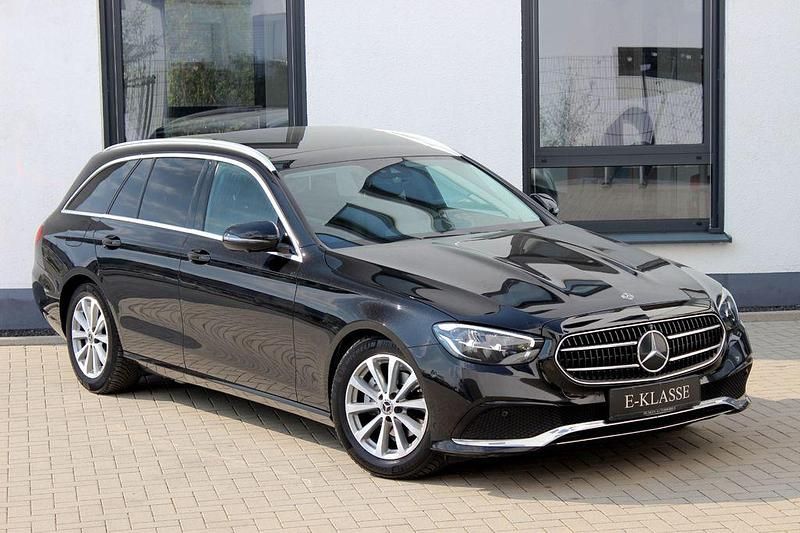 Gebraucht Mercedes E200 160 PS (117 kW) 2020 Schwarz Limousine