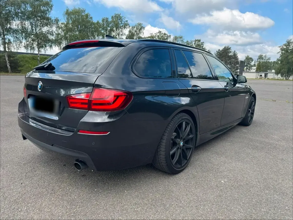 Gebraucht BMW 535 M Sport 313 PS (230 kW) 2012 Grau Kombi