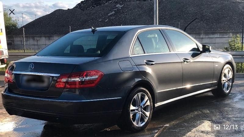 Second-hand Mercedes E200 184 CP (135 kW) 2010 Gri Berlinǎ