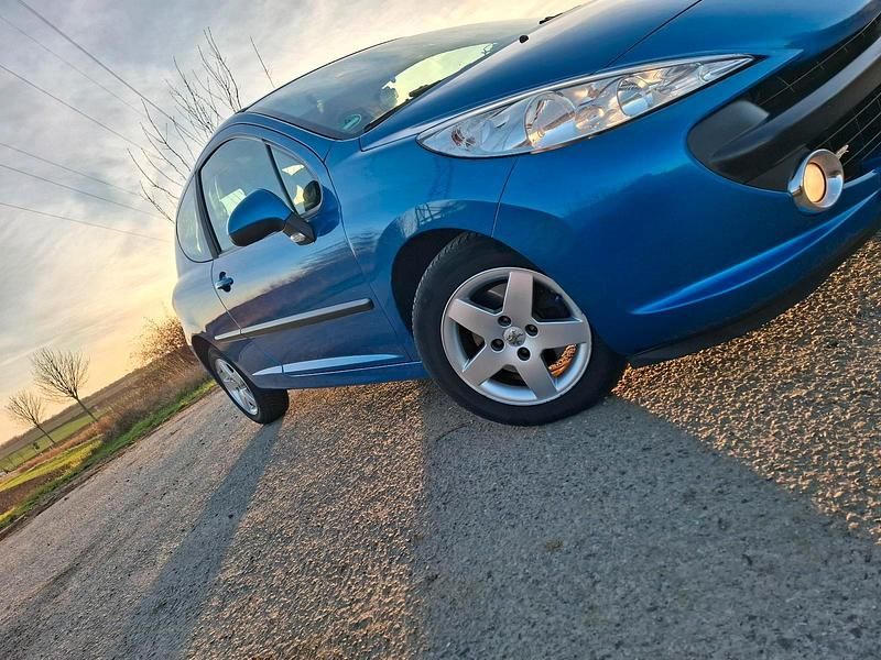 Blau Gebraucht 2008 Peugeot 207 | 2.200 € - Bild 1/4