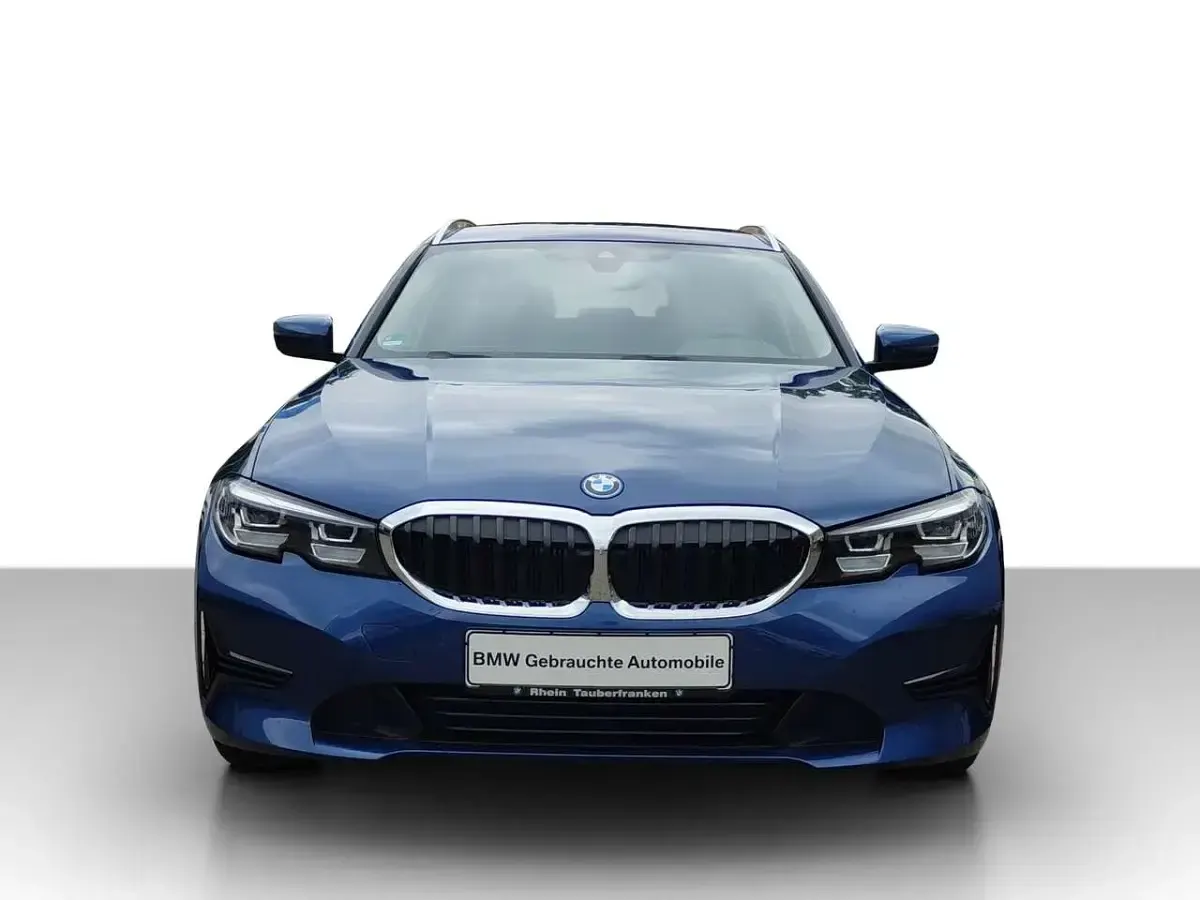 Gebraucht BMW 320e Sport Line 204 PS (150 kW) 2022 Blau Kombi