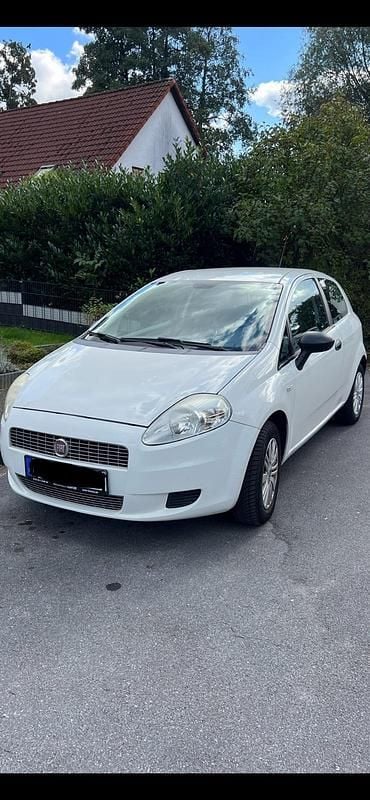 Weiß Gebraucht 2011 Fiat Punto Kleinwagen | 1.100 € (Superpreis) - Bild 1/4